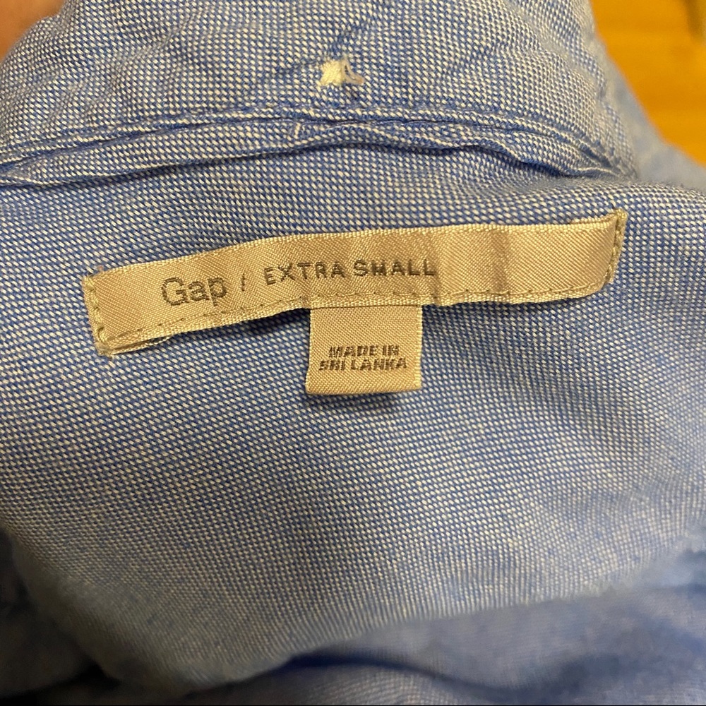Gap Blue Collared Button Up - Picture 5 of 5